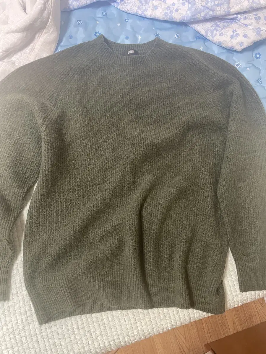 Uniqlo Knit L