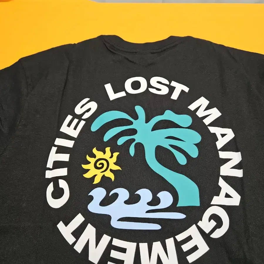 LMC VACATION TEE