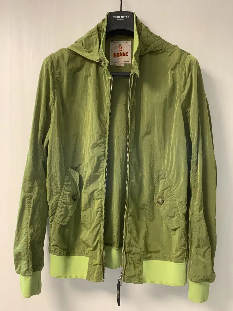 Barracuda Windbreaker Jacket sells