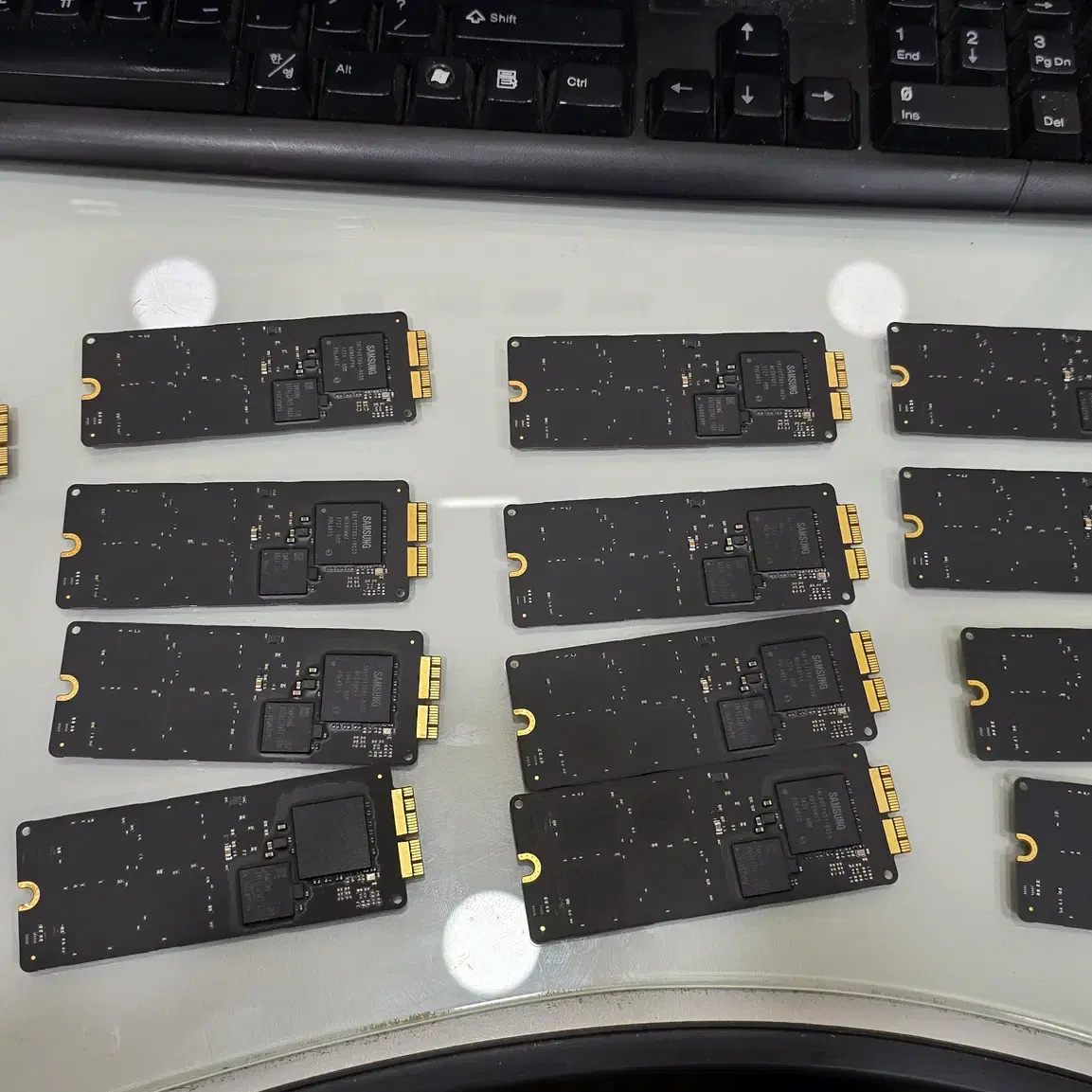 MZ-KPW1280/0A6,0A7 애플 전용 SSD 128GB (7)