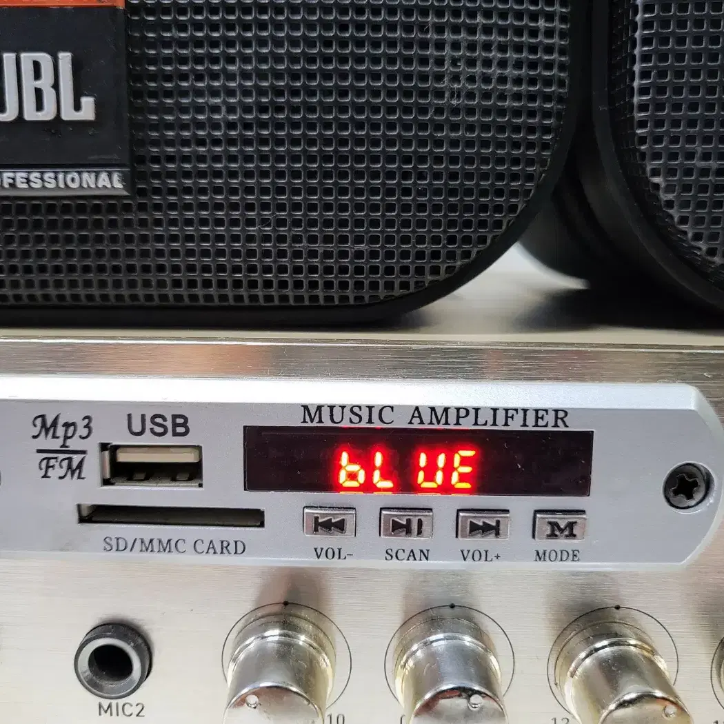 2채널 앰프 1대 jbl 스피커 컨트롤 1프로 2대 팝니다