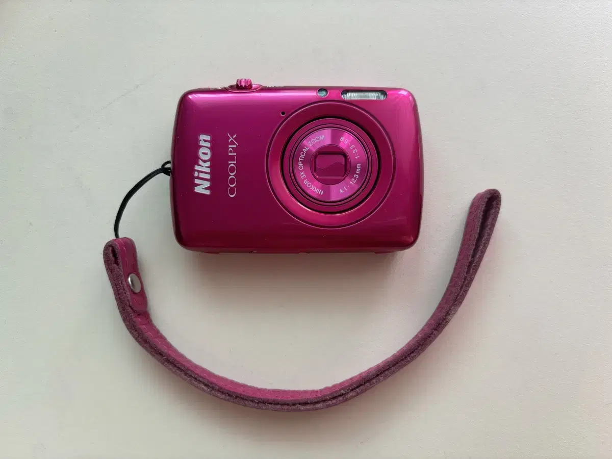 Nikon Coolpix S01