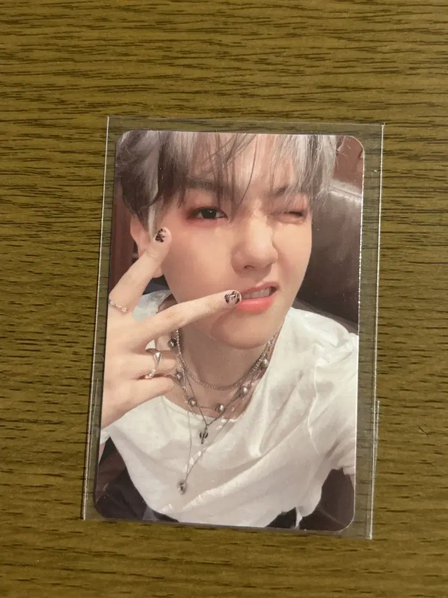 Exo baekhyun exist photocard