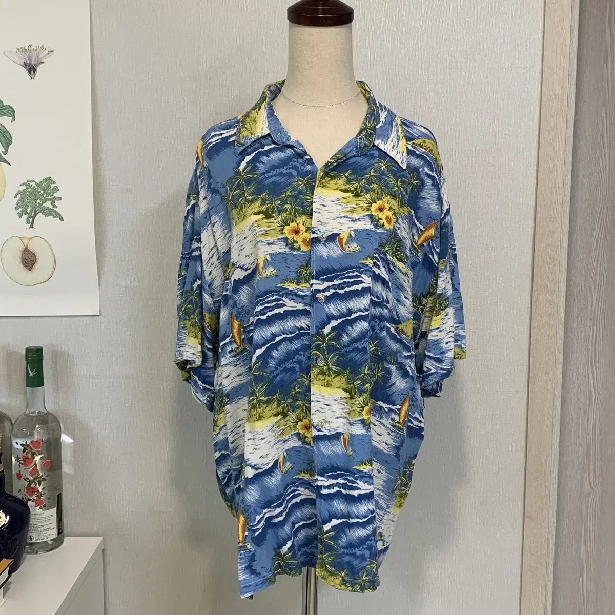 Hawaiian shirt