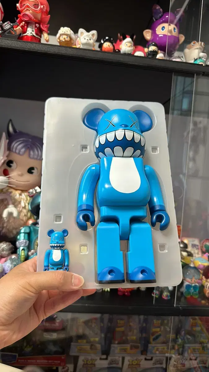 kaws 카우스 베어브릭 촘퍼 chompers