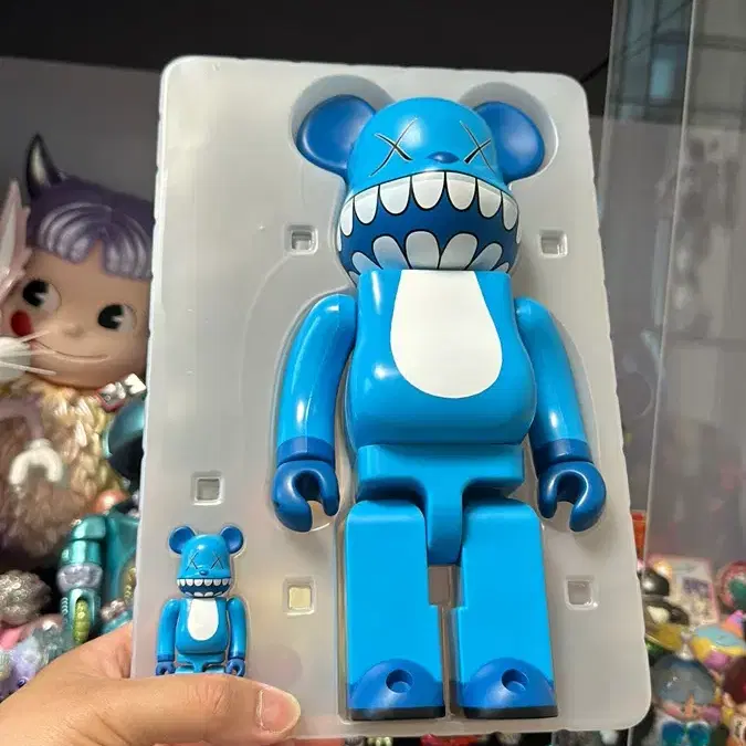 kaws 카우스 베어브릭 촘퍼 chompers