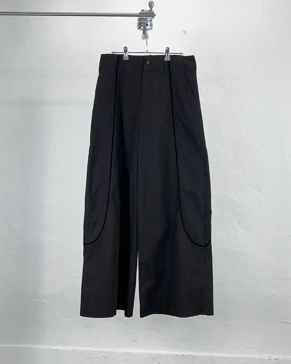 Profesor.yi 22F/W black vertical line classic cotton trousers