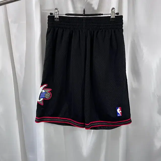 mitchell & ness 1/2 pants