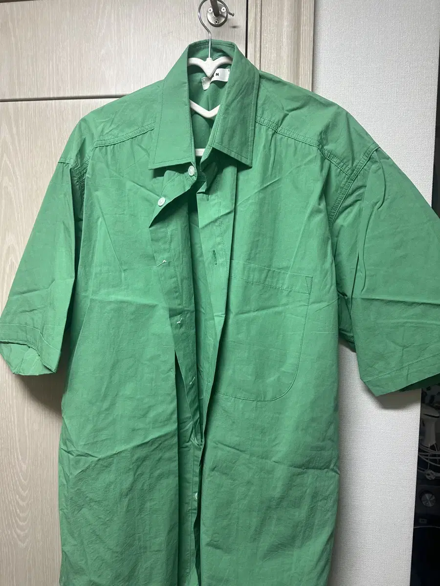 Green short sleeve shirt