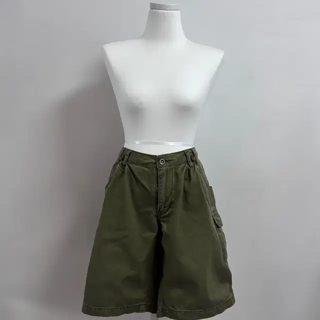 빈티지 카키 버뮤다 팬츠 khaki pants