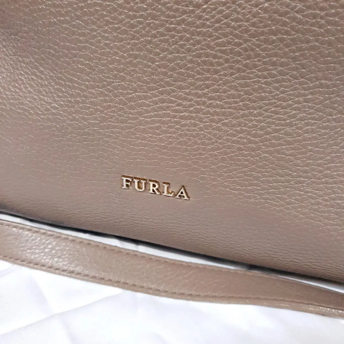 훌라(FURLA) 여성 소가죽 숄더백 핸드백 호보백 가방