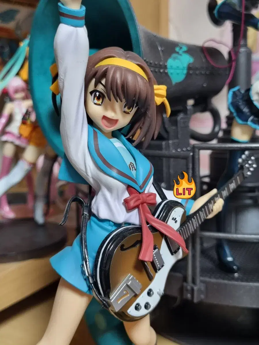 (Supply) Haruhi Suzumiya Sega's melancholy guitar holding figure (classical beautiful girl)