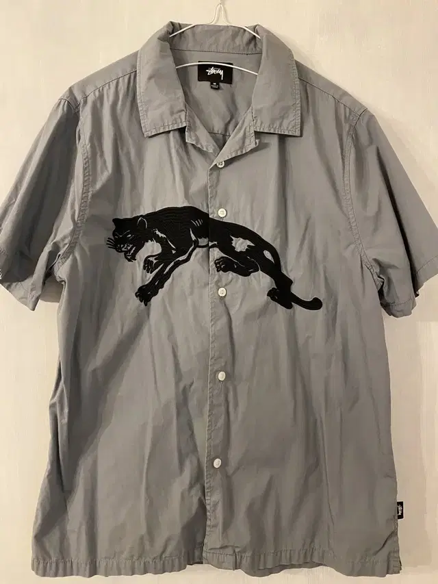 (스투시)Stussy embroidered panther Shirt M