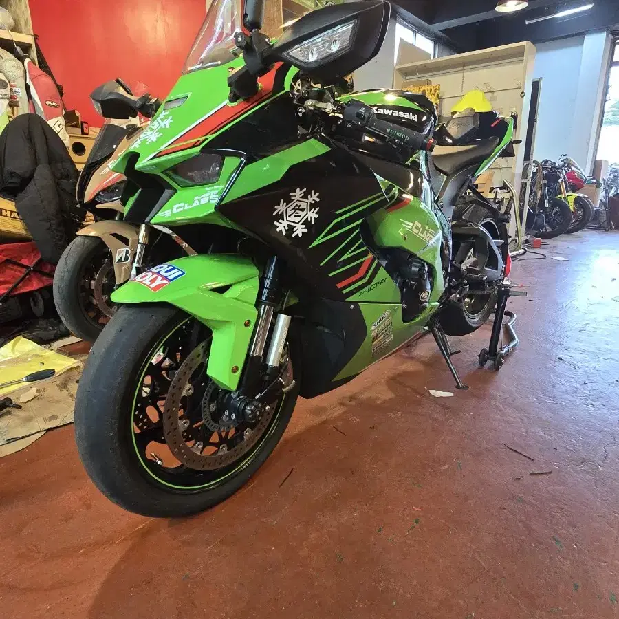 zx-10rr 18년식 풀페이스리프트 및 고가의 풀튜닝 차량 팝니다