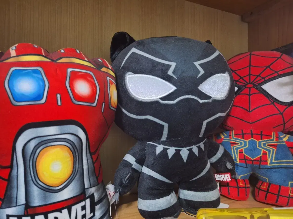 Marvel Spider-Man Black Panther Gauntlet Doll