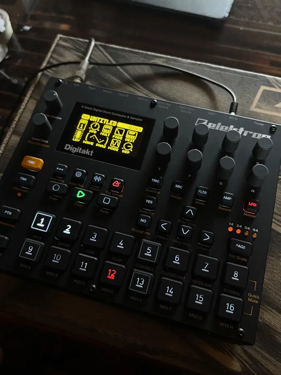 Elektron Digitakt (최신공정)