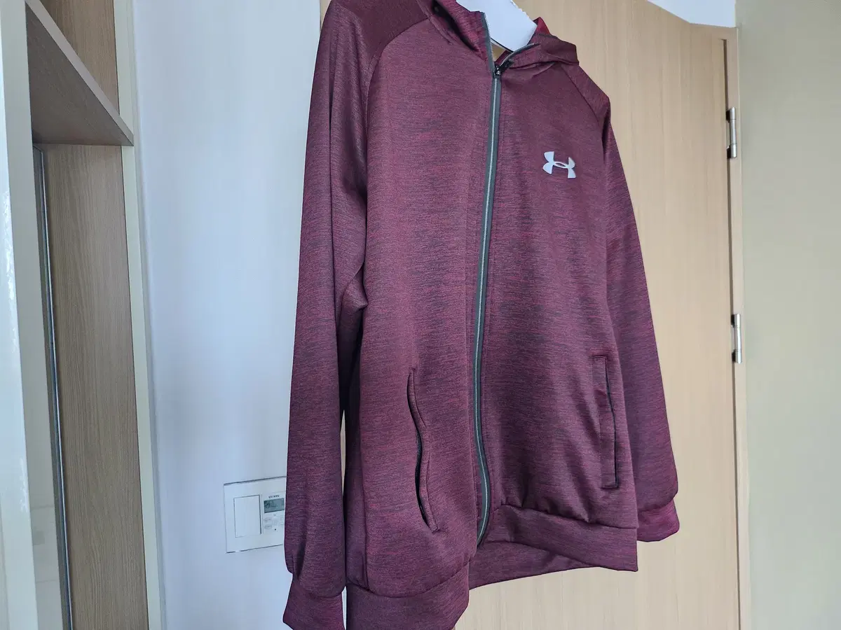 Under Armour Hooded Zip Up