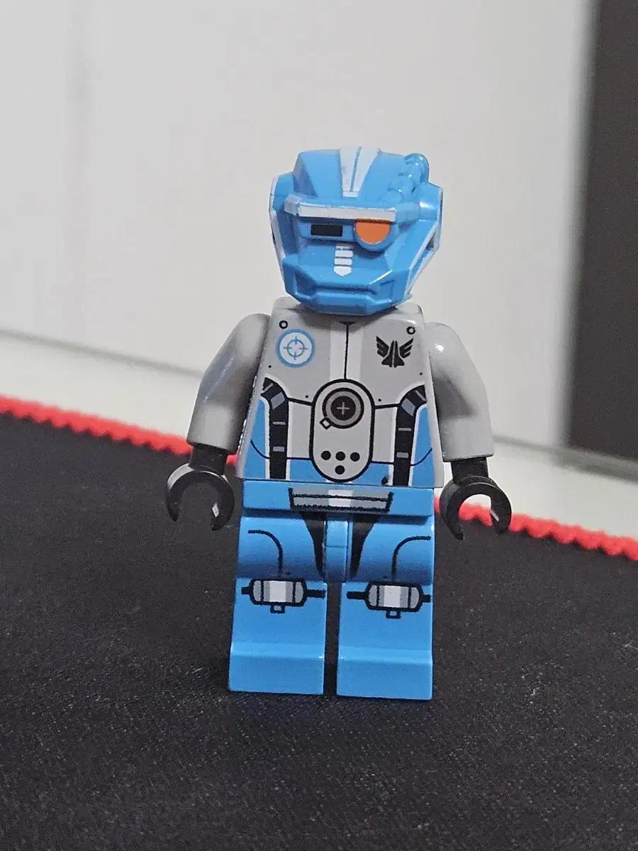 LEGO Galaxy Squad Jo Mech bloo Figures