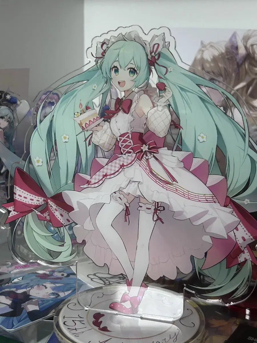 Strawberry Miku Unofficial acrylic Stand