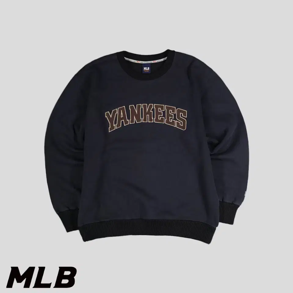 MLB 90s 엠엘비 네이비 뉴욕양키즈 로고패치 라운드넥 기모 올드스쿨