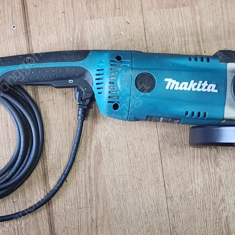 마끼다 9인치 그라인더 (makita/ GA 9020S) 중고