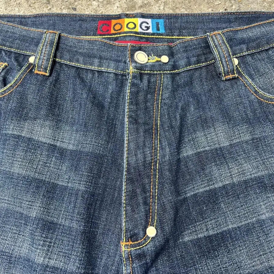 COOGI JEANS EMBROIDERED 쿠지자수데님하프팬츠