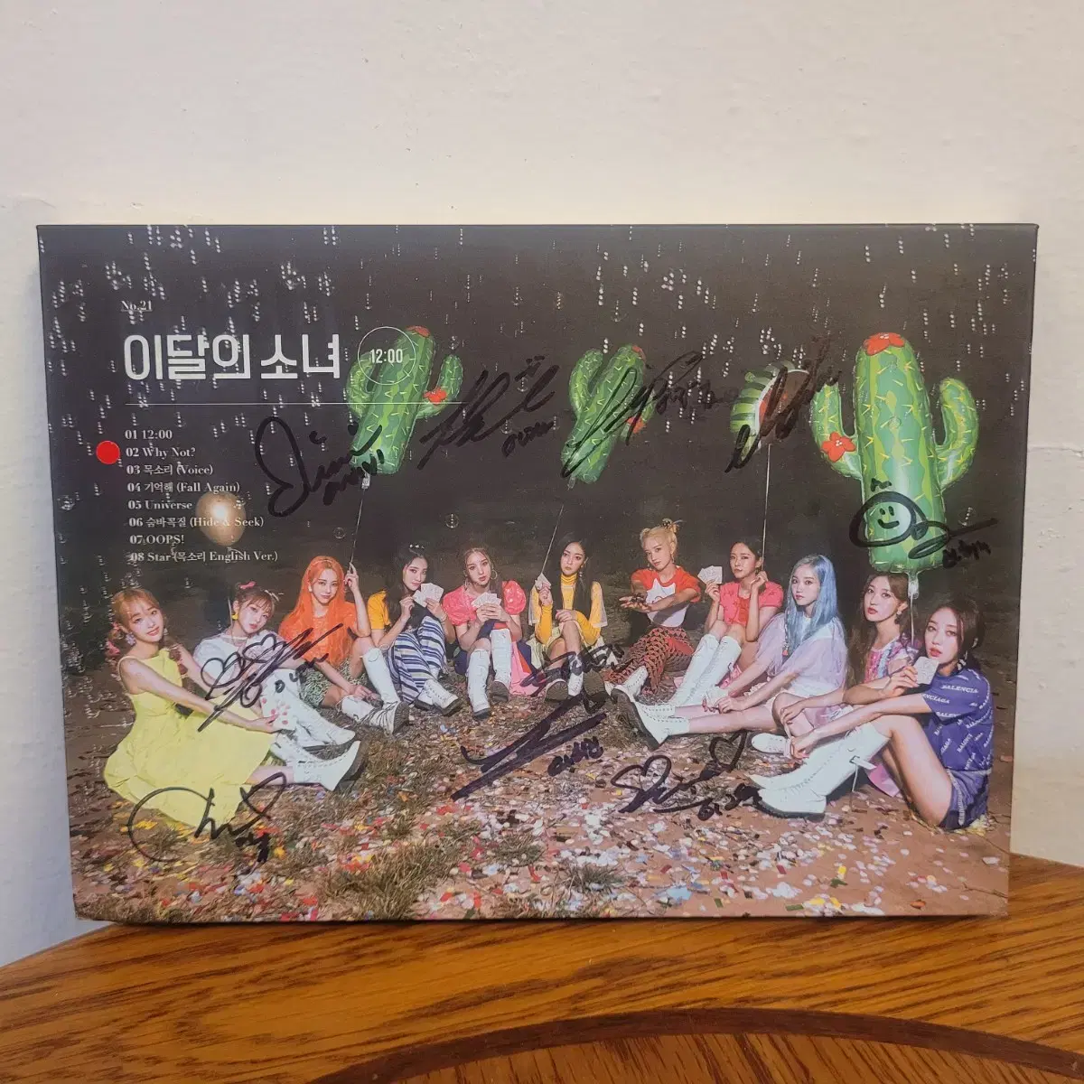 이달의소녀 싸인CD, 이달의소녀, CD