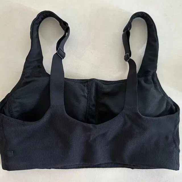 Lululemon 룰루레몬 Ribbed Train bra 블랙