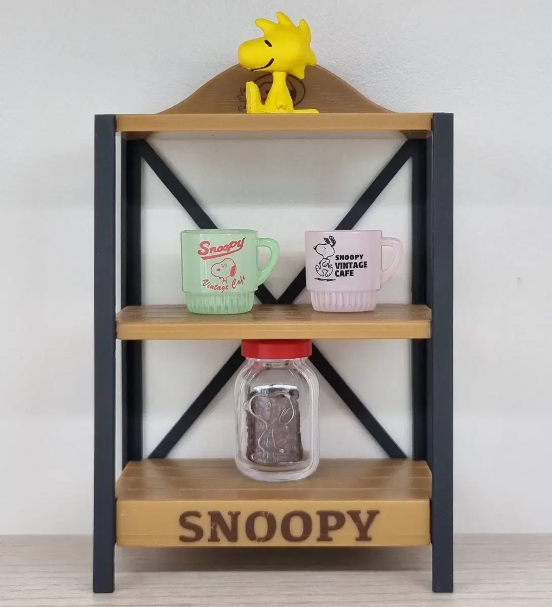 Snoopy Vintage Cafe Remix Wood Rack Gacha