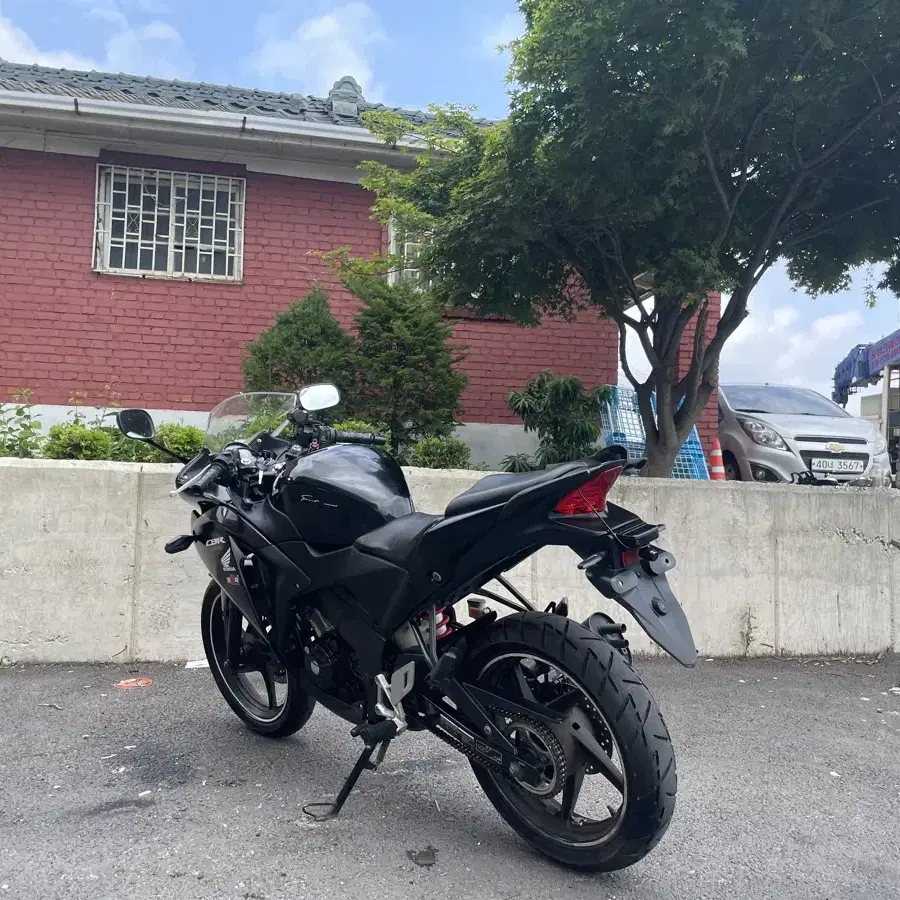 14년식 cbr125 판매합니다.