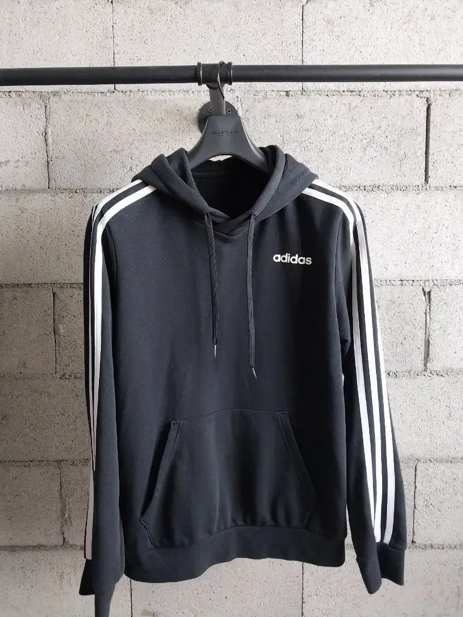 Adidas Hoodie L (Shared 2