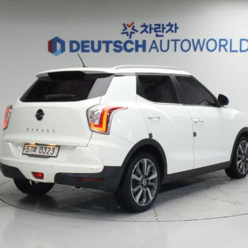 KG모빌리티(쌍용) 티볼리 가솔린 2WD LX 고급형 급처판매합니다