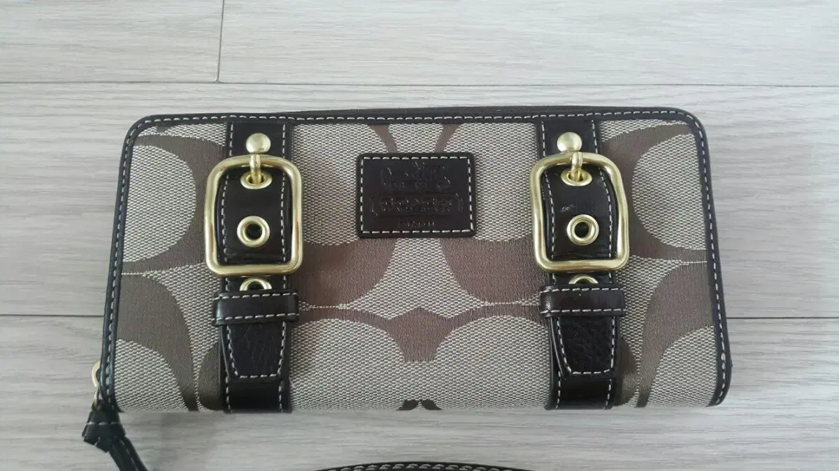 코치 지갑 새것 39000원