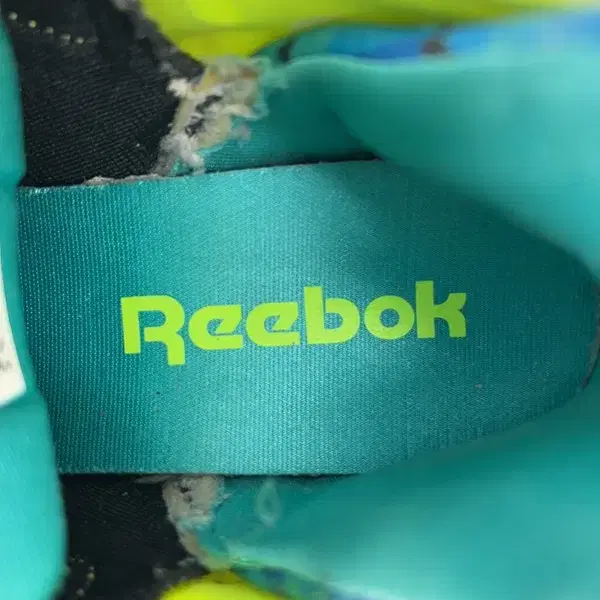 REEBOK 리복 펌프퓨리 카모플라쥬 여성 운동화 240/빈티지홍