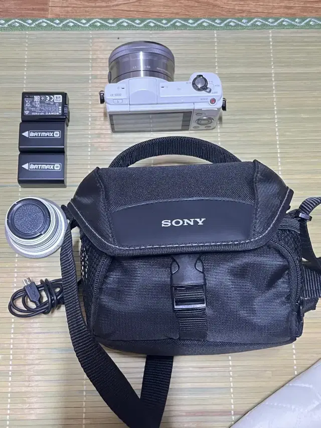 소니 a5000( SONY a5000 )베터리+충전기+메머리 스틱+가방