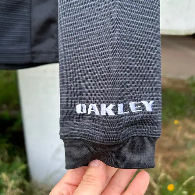 Oakley 더블 카라넥 롱 슬리브 M