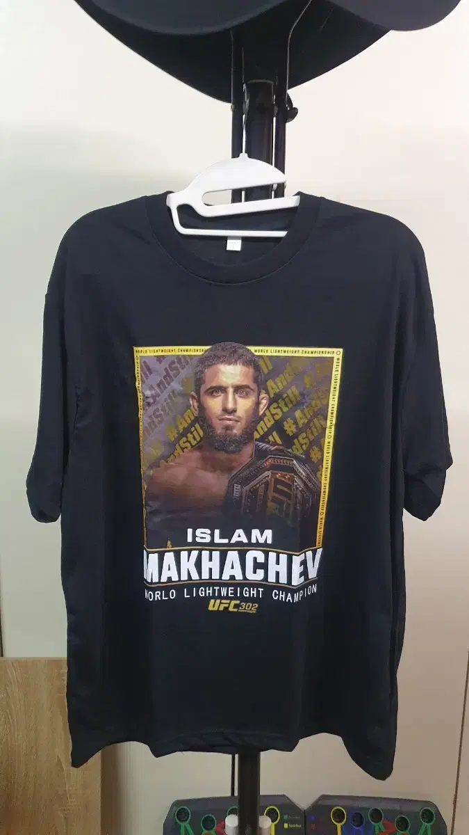 New) Islam Makhachev T-shirt size L