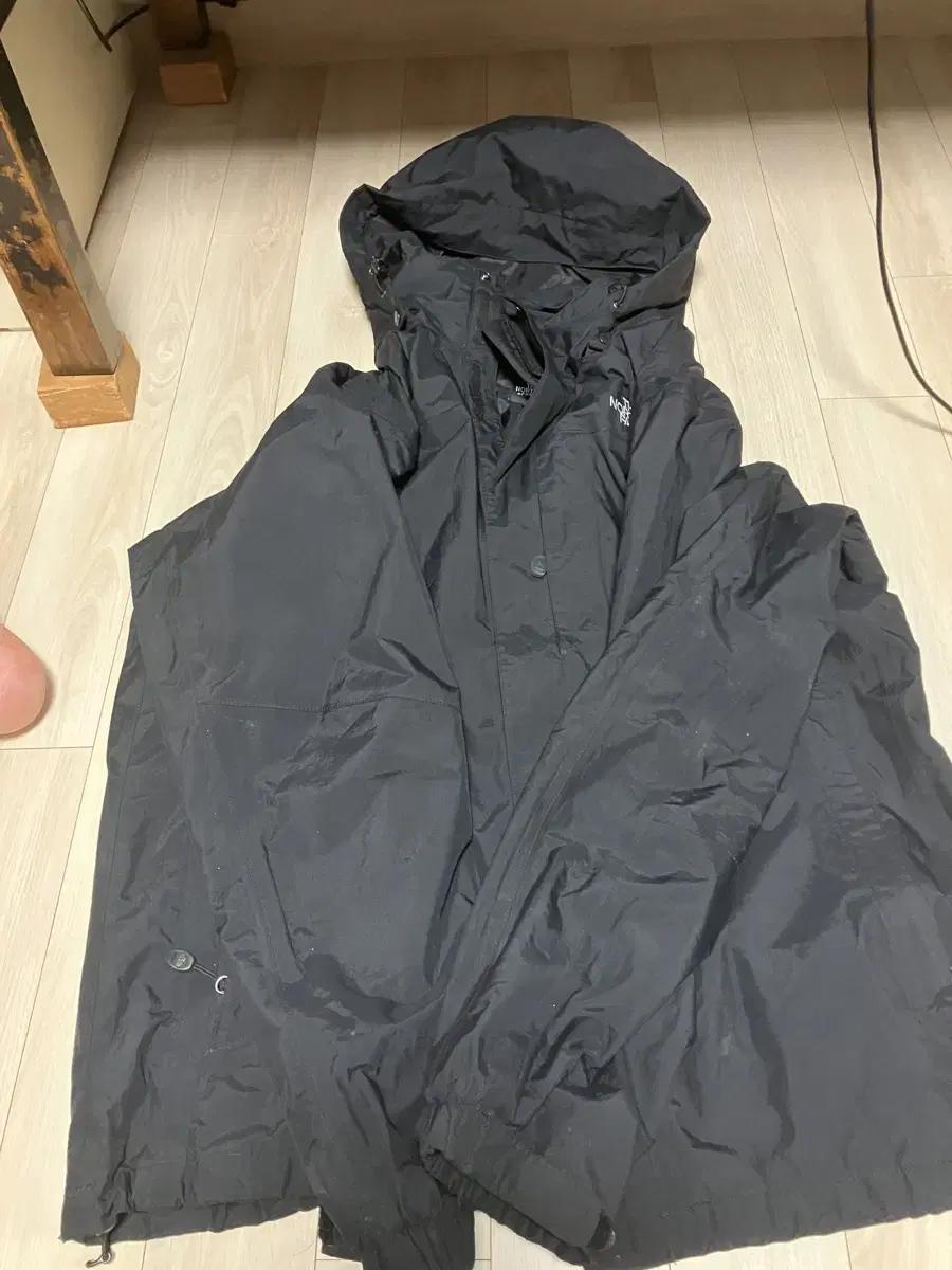 The North Face Windbreaker+Bonded Lining