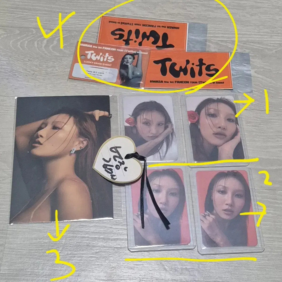 hwasa fan con photocard wts