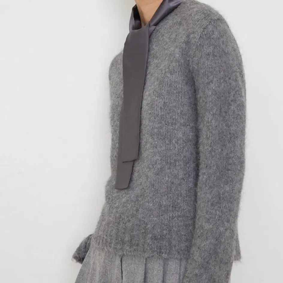 마누엘 에 기욤 Alpaca grey knit 55사이즈