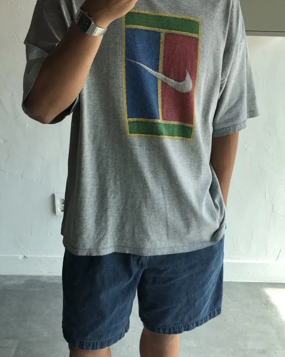 Nike 90s Tennis Logo T-Shirt