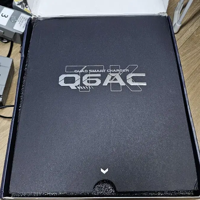 ToolkitRC Q6AC 충 400W / 4채널 출력 내장65W USB