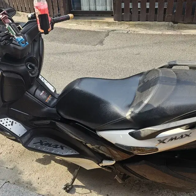 YAMAHA xmax300