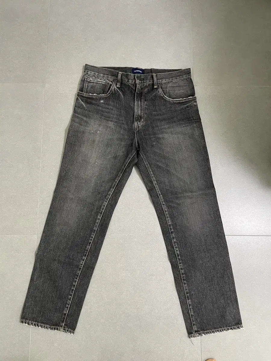 Descendant denim pants 2