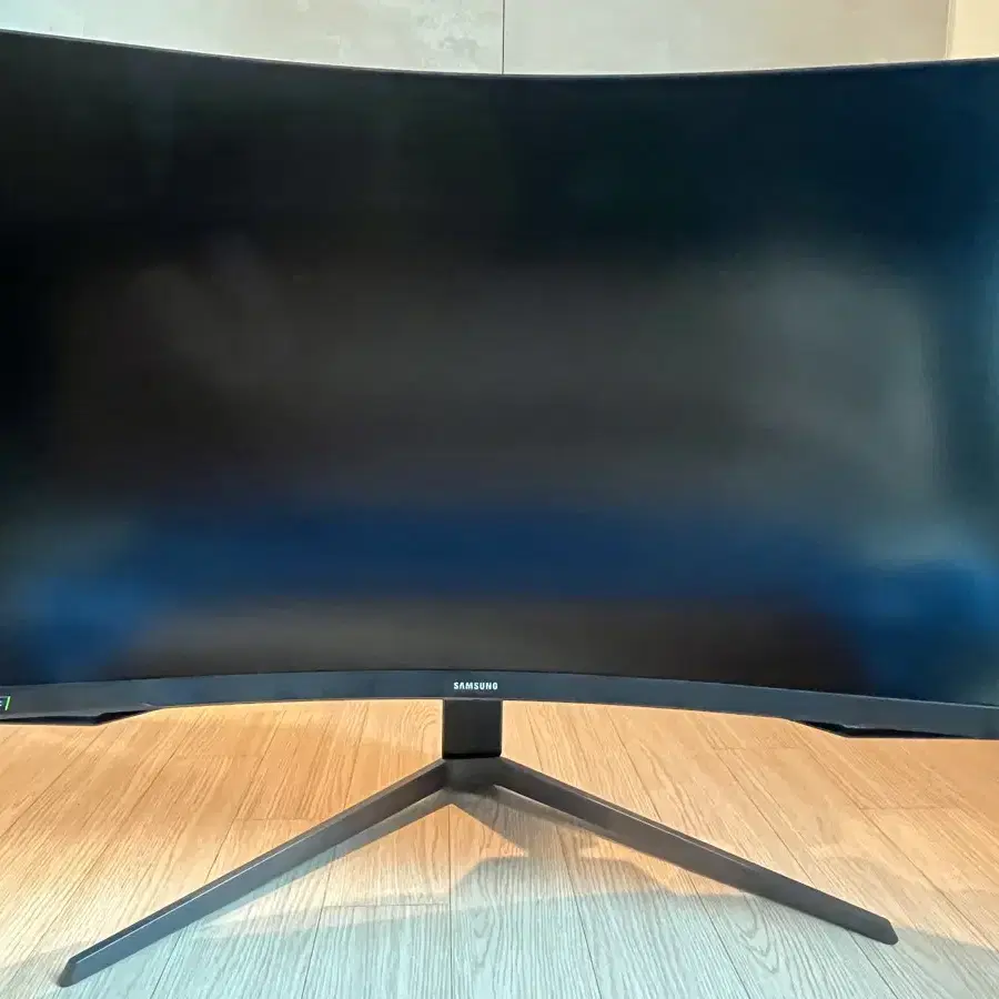 새거같은 삼성 오디세이 g7 커브드 240hz 팝니다