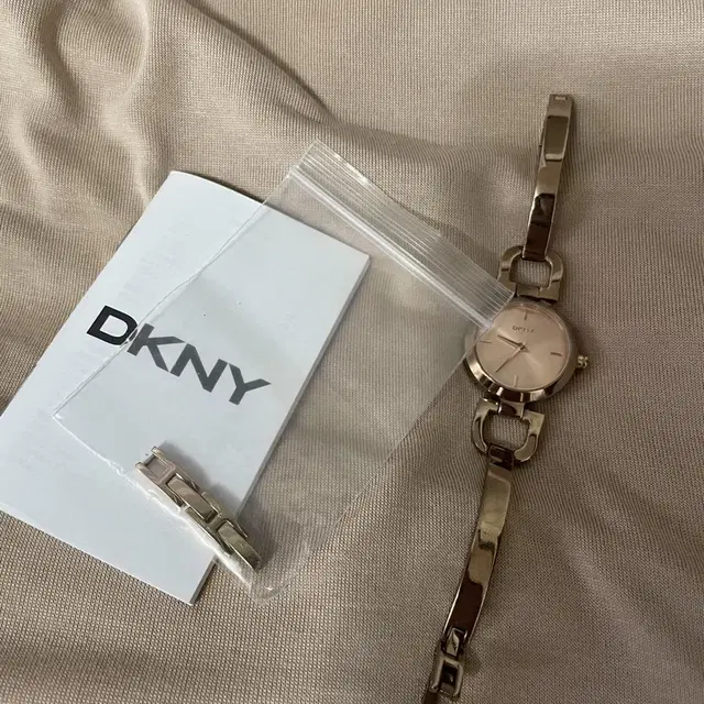 DKNY 시계 NY8542