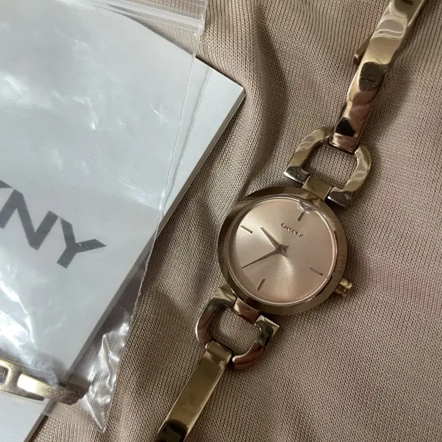 DKNY 시계 NY8542