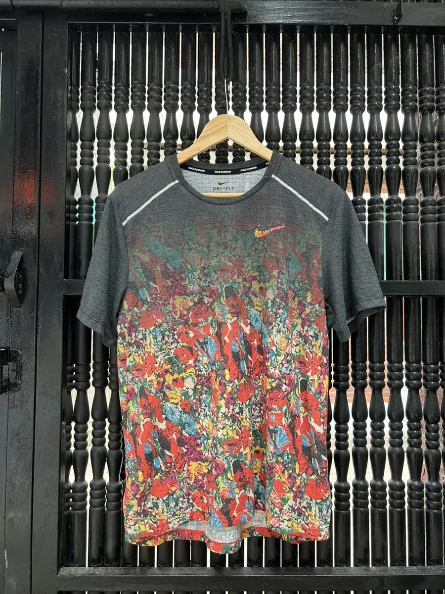 Nike Running Vintage Rise365 Performance Short Sleeve 100SIZE