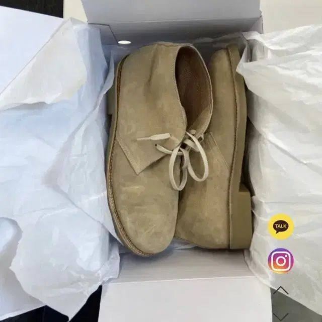 유먼트 Desert suede boots