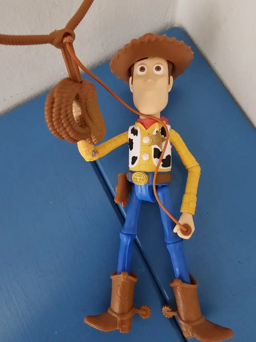 Toy Story Pixar Woody Throwing a Lasso 23.5 centimeters ConditionGood